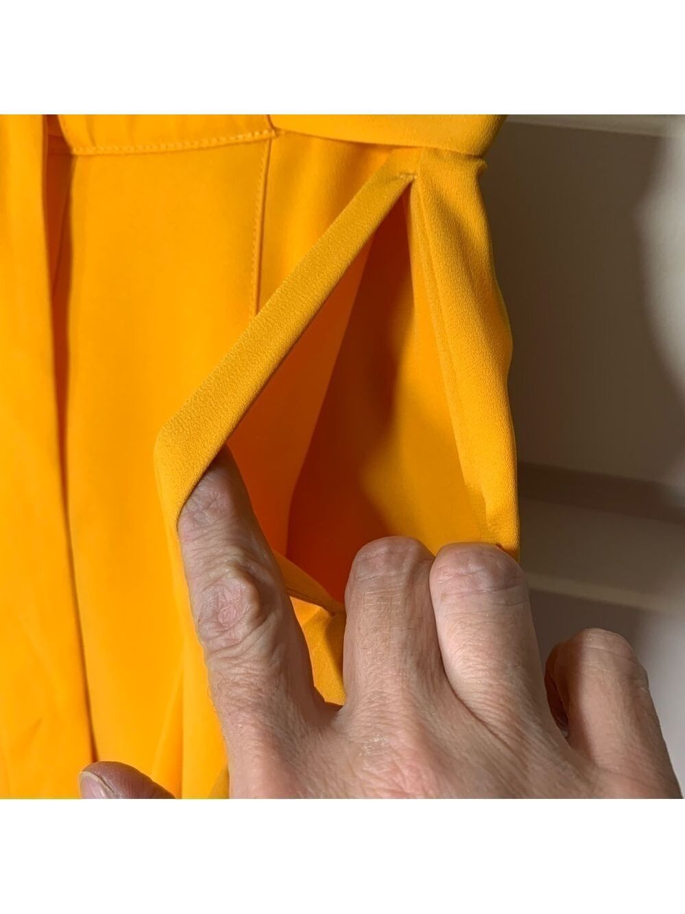 Aritzia Sunday Best Orange Tailored Pleaded Shorts Tie Waist Side Pockets Sz 2 - Picture 4 of 11